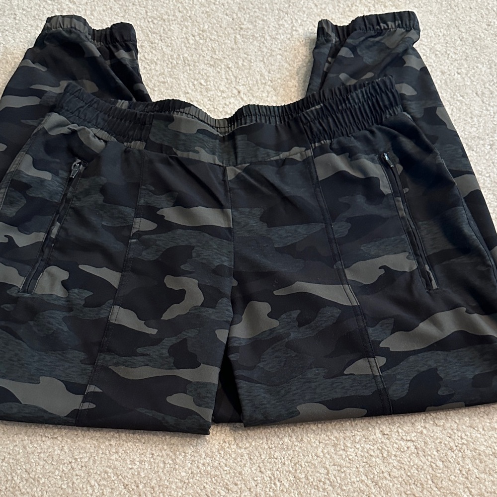 Womens Camouflage Jogger Pants